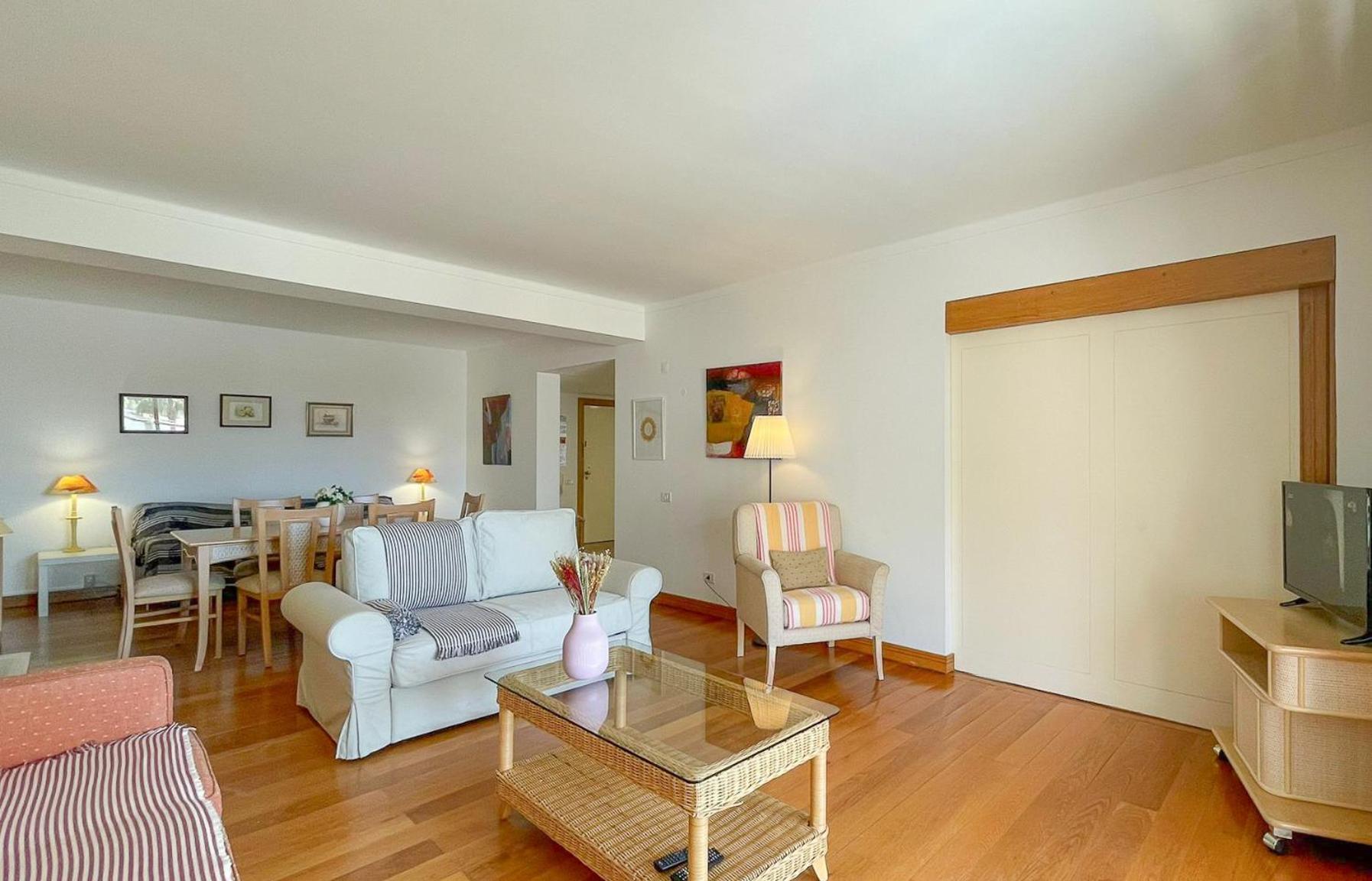 S19 Lindo e espaçoso apartamento de um quarto Quarteira Extérieur photo